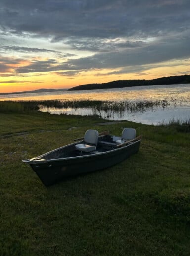 Canada, Boat, Canoeing, Rowboat, Vehicle, Water, Chair