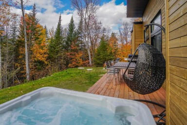 Québec, Outdoors, Scenery, Tub, Hot Tub, Indoors, Interior Design