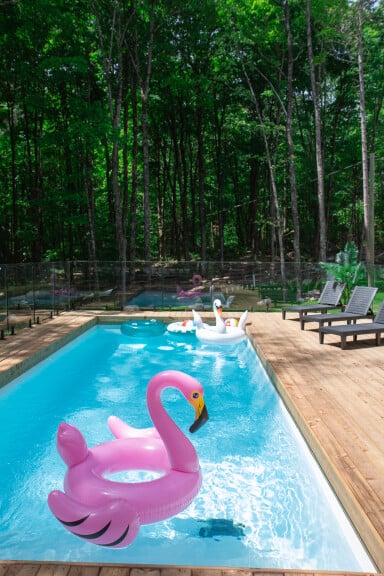 Québec, Pool, Water, Swimming Pool, Swimming, Outdoors, Hotel