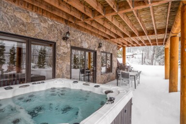 Québec, Hot Tub, Tub, Interior Design, Housing, Porch, Wood