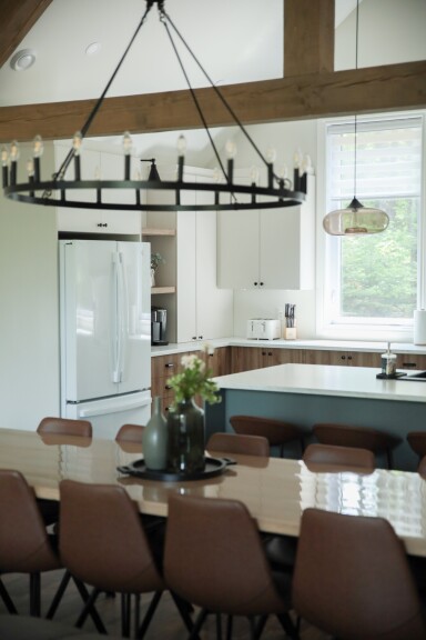Chalet, Salle À Manger, Table À Manger, Intérieur, Table, Design D'intérieur, Réfrigérateur