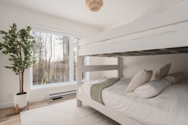 Chalet, Coussin, Décoration D'intérieur, Oreiller, Design D'intérieur, Mobilier, Lit
