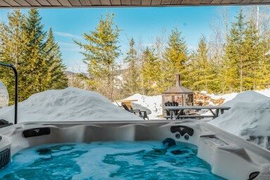 Canada, Baignoire, Bain À Remous, Extérieur