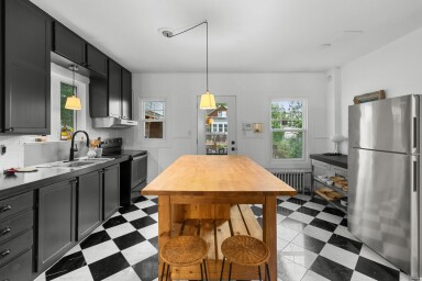 Chalet, Intérieur, Design D'intérieur, Cuisine, Plancher, Réfrigérateur, Robinet D'évier