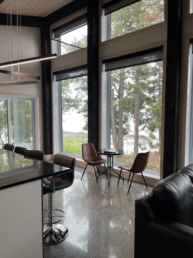 Chalet, Sol, Revêtement De Sol, Salon, Design D'intérieur, Chaise, Canapé