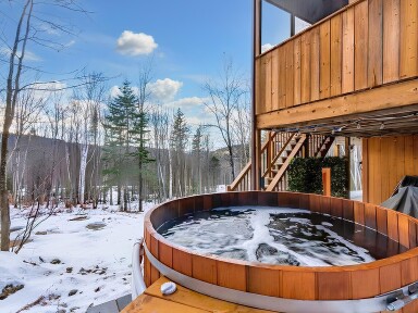 Québec, Bain À Remous, Baignoire