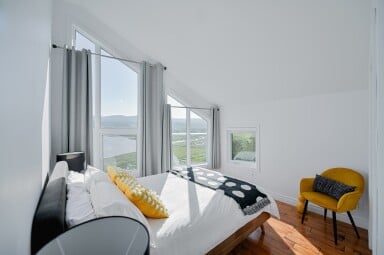 Québec, Indoors, Interior Design, Chair, Furniture, Window, Bed