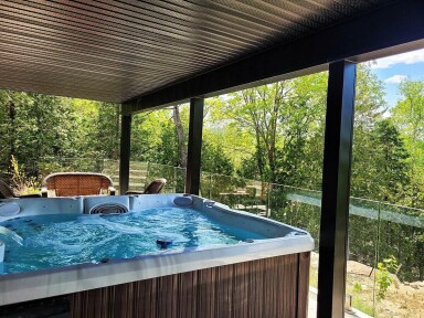 Québec, Tub, Hot Tub, Interior Design, Outdoors, Pool, Swimming Pool