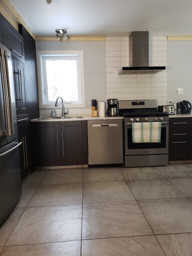 Québec, Floor, Flooring, Indoors, Interior Design, Kitchen, Sink Faucet