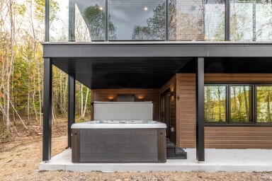 Cottage, Interior Design, Tub, Housing, Porch, Crib, Hot Tub