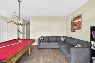 Québec, Furniture, Table, Indoors, Couch, Billiard Room, Pool Table