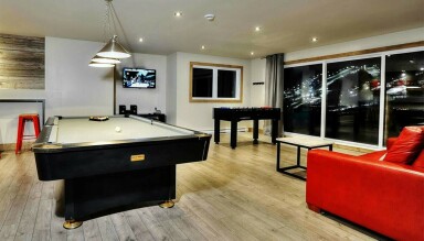 Canada, Furniture, Table, Indoors, Couch, Desk, Pool Table