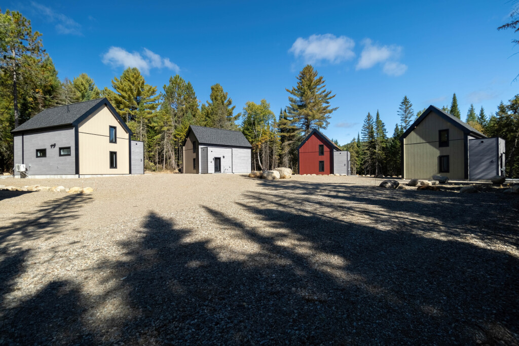 Nature,, Outdoors, Shelter, Hut, Gravel, Fir, Tree