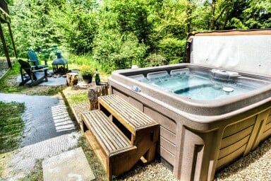 Cottage, Tub, Hot Tub, Indoors, Interior Design, Outdoors
