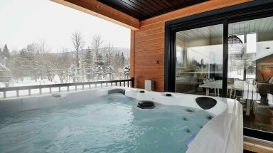 Québec, Tub, Hot Tub, Indoors, Interior Design, Bathing
