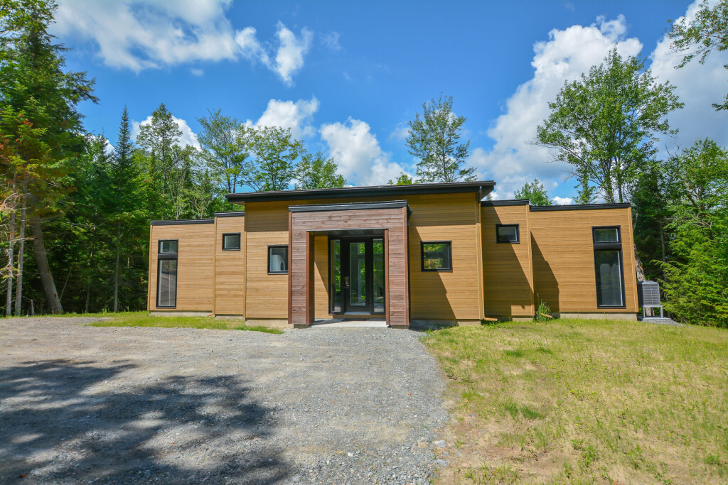 Nature,, Outdoors, Shelter, Tree, Interior Design, Housing, Grass