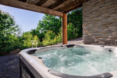 Québec, Tub, Hot Tub, Indoors, Interior Design