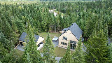 Canada, Tree, Building, Outdoors, Fir, Vegetation, Housing