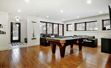 Québec, Furniture, Table, Indoors, Floor, Pool Table, Couch