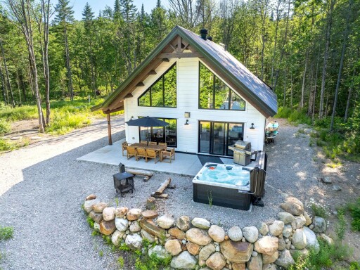 Nature,, Outdoors, Scenery, Housing, House, Tub, Lamp