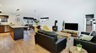Chalet, Décoration D'intérieur, Salon, Design D'intérieur, Écran, Moniteur, Canapé