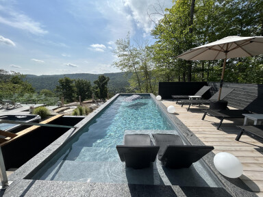 Québec, Pool, Water, Swimming Pool, Outdoors, Chair, Tub