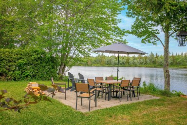 Cottage, Nature, Outdoors, Scenery, Lakefront, Chair, Lamp