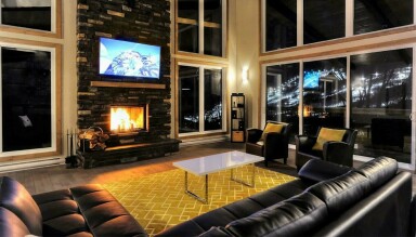 Cottage, Fireplace, Interior Design, Living Room, Couch, Monitor, Home Decor